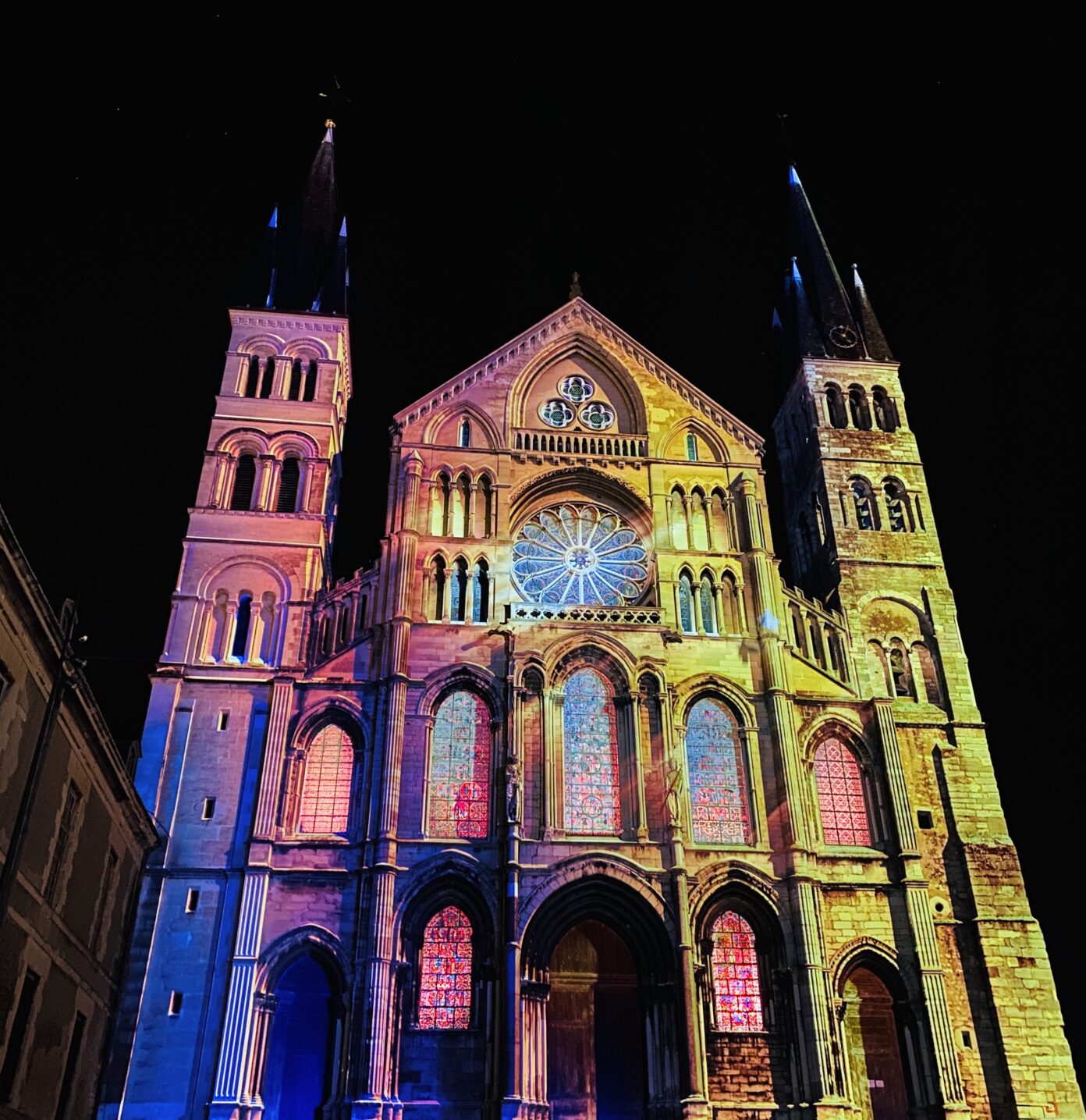 Regalia, spectacle sur la basilique Saint-Remi Rue Saint Julien Reims