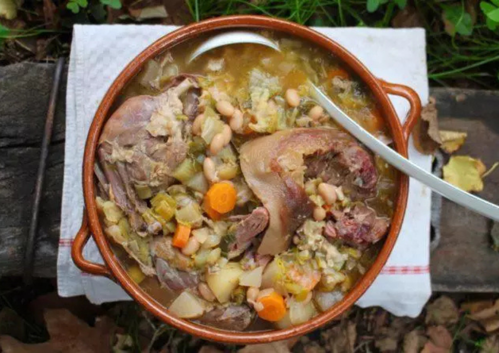 Repas dansant de la Saint Michel  La Sauvetat-sur-Lède