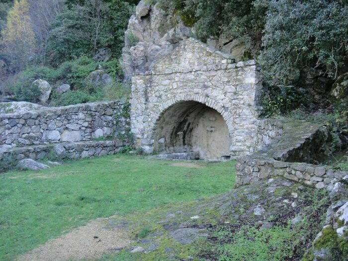 Sentier du patrimoine de Lama, Village de Lama, Lama