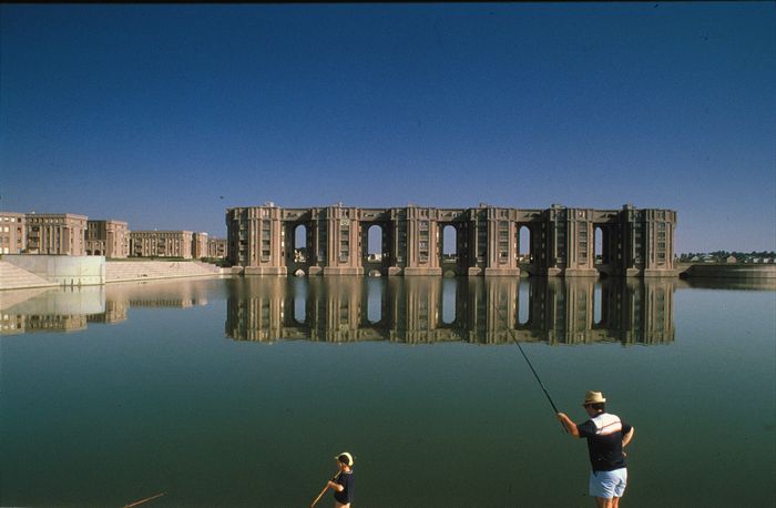 Spectacle déambulatoire « La Visite Singulière », Arcades du Lac et Viaduc, Montigny-le-Bretonneux