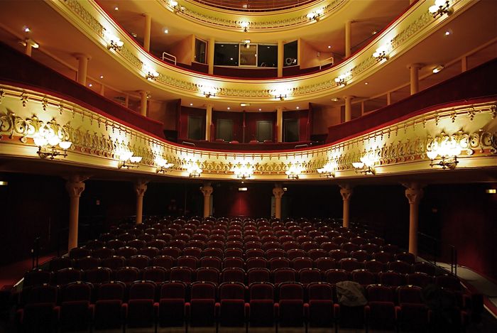 Théâtre de Tarascon : Visites guidées Théâtre de Tarascon Tarascon