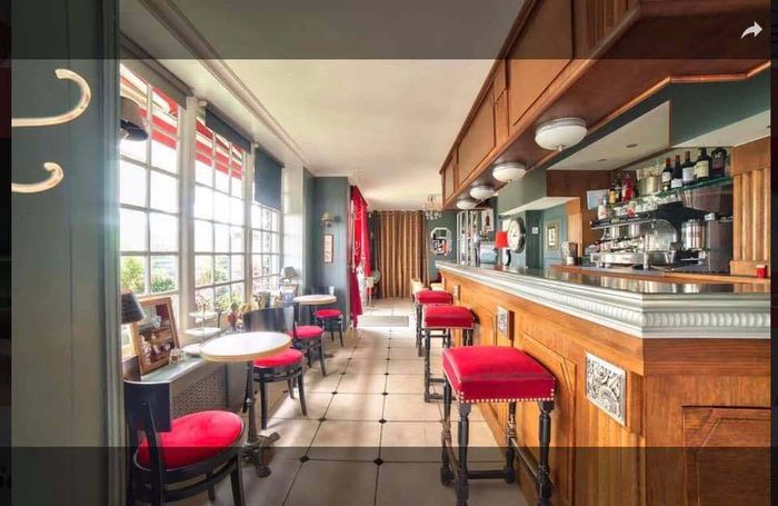 Tumbleweed, Victoria Station, Chef-du-Pont