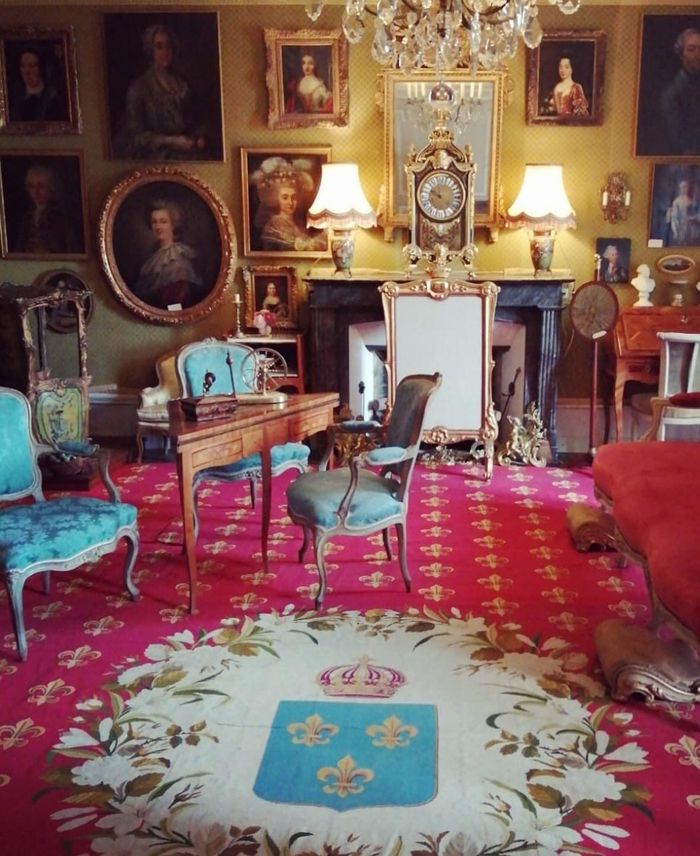 Un château en Haut-Anjou, Visites guidées des intérieurs du château de La Montchevalleraie par les propriétaires à Aviré, Château de la Montchevalleraie, Segré-en-Anjou Bleu