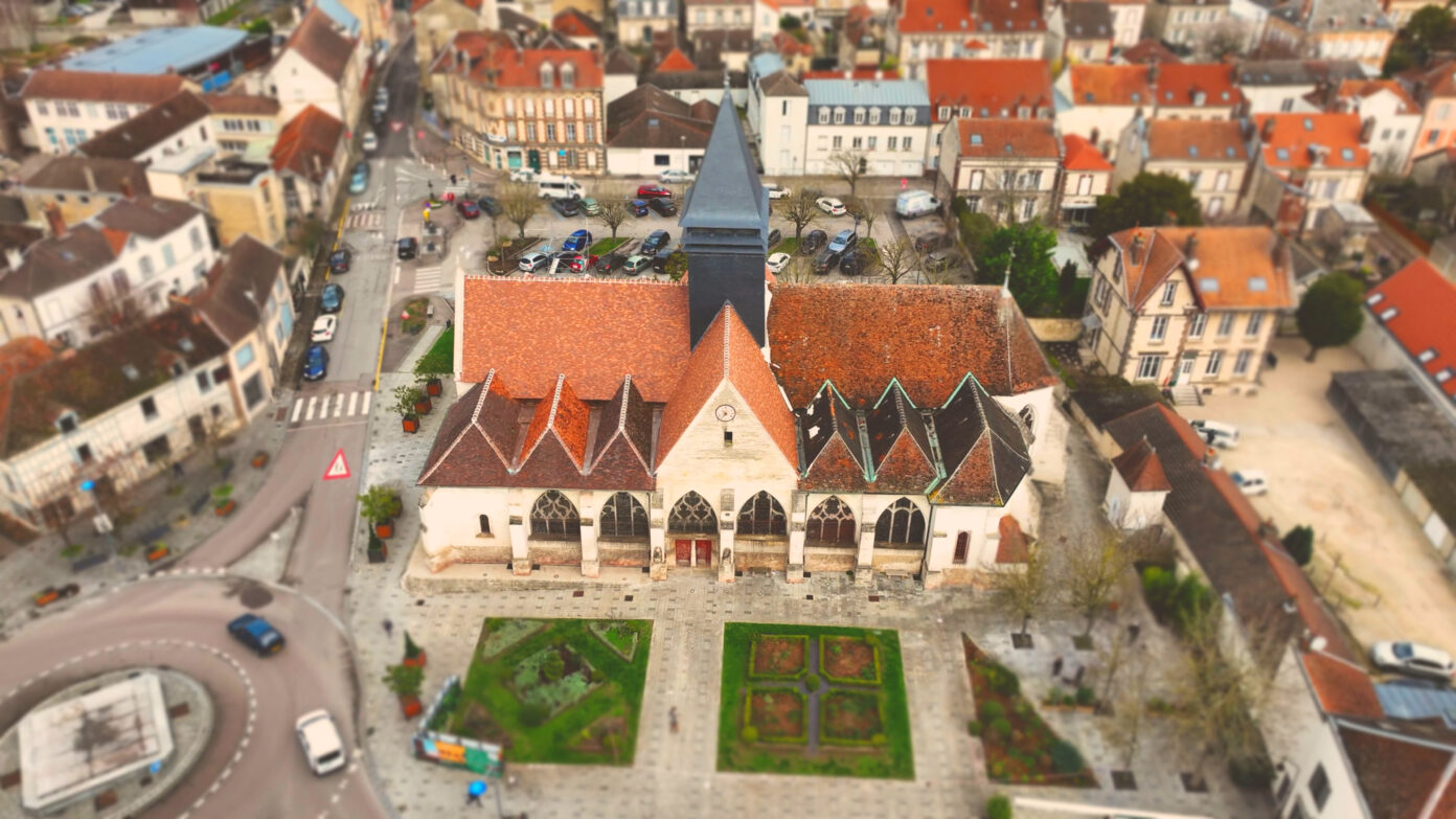 Un Jour, Une Église Sainte-Savine  Sainte-Savine