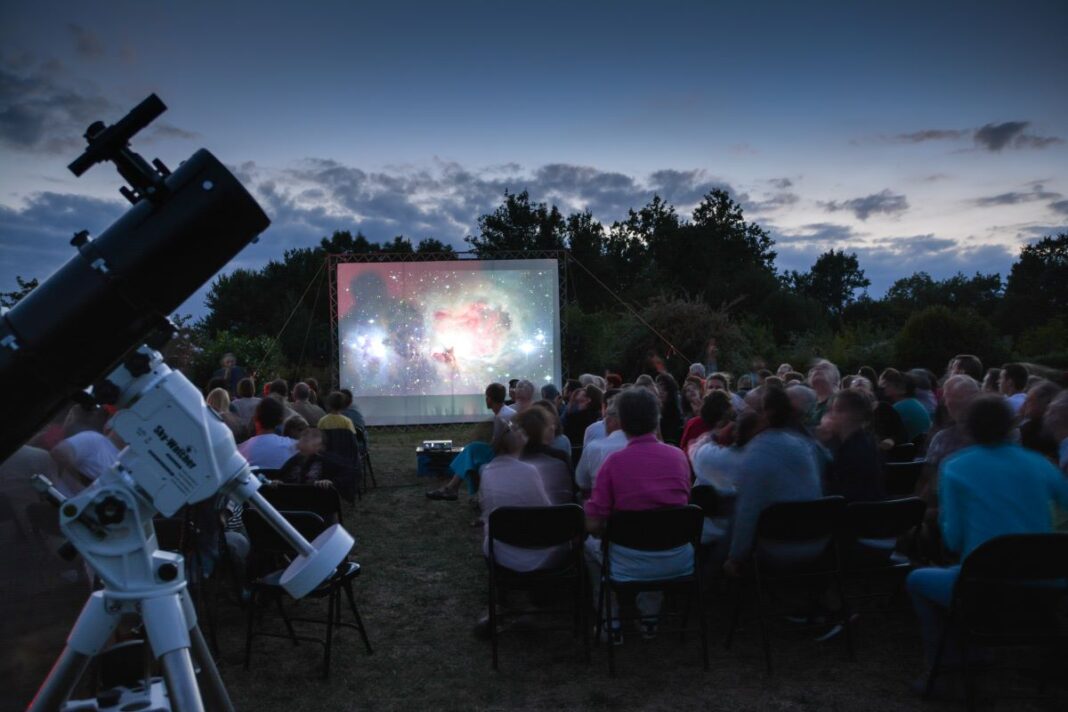 Veillée aux étoiles tout public Rdv Mairie de Thiviers Thiviers