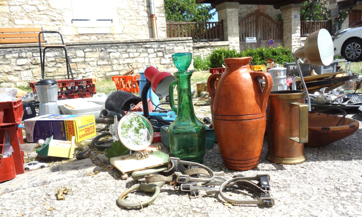 Vide-greniers à Fontanes-du-Causse Place des Roudoulous Cœur de Causse
