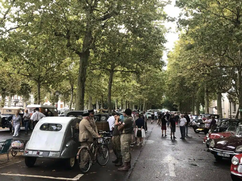 Vintage days Exposition Oldtimers Parking Tourny Périgueux