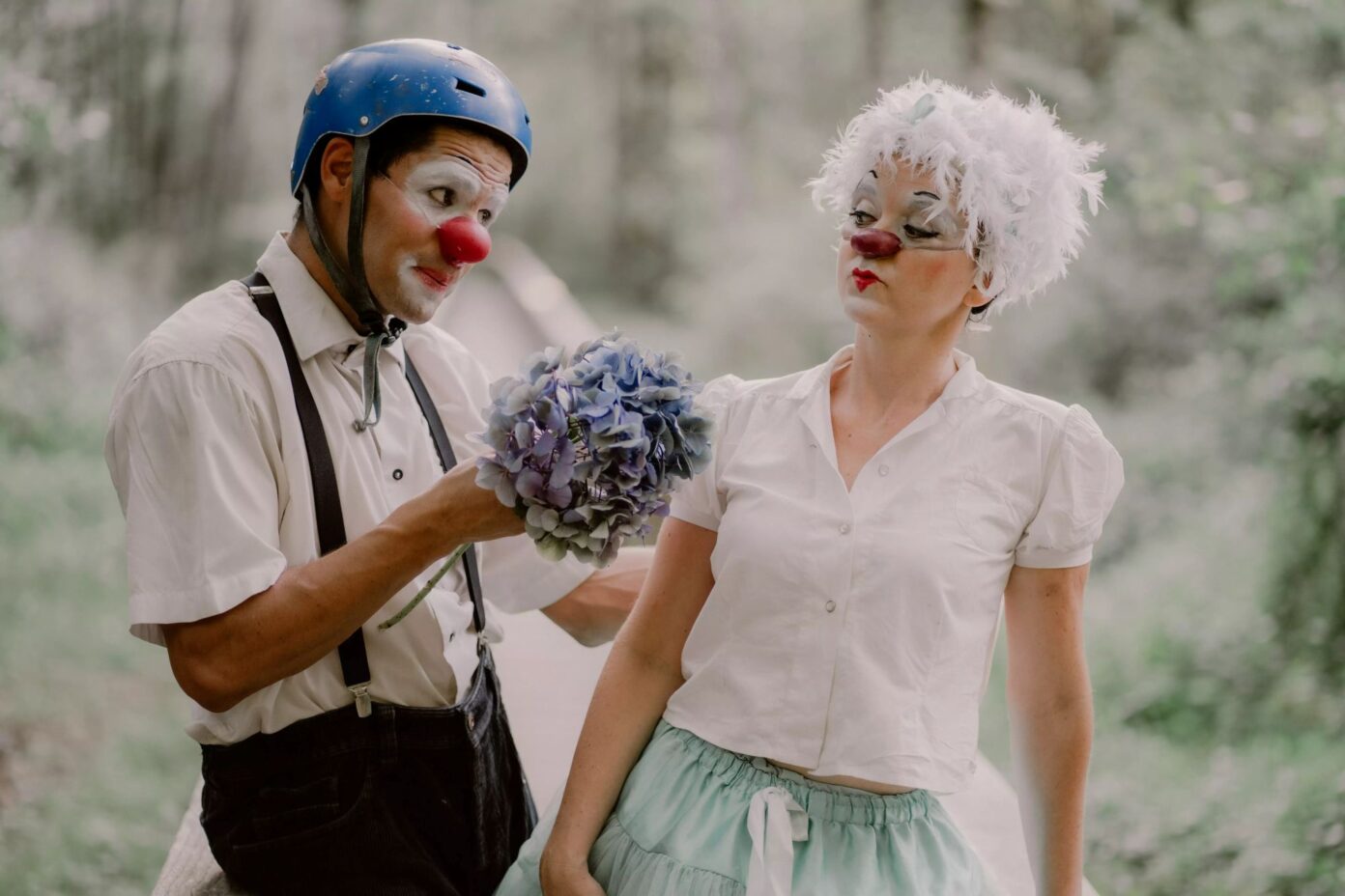Visite clownesque l’Histoire sérieusement déjantée ! Office de tourisme Thiviers