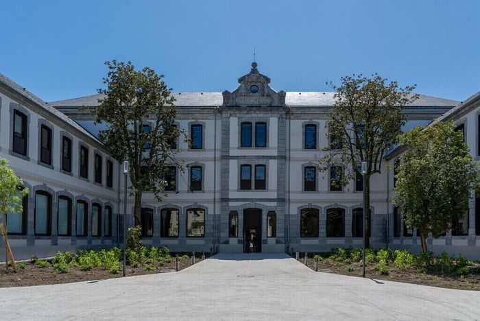 Visite commentée de la Maison de l’Histoire, son histoire, sa réhabilitation, Maison de l’histoire – Archives départementales des Hautes-Pyrénées, Tarbes