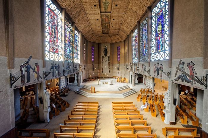 Visite commentée de l&rsquo;église Sainte-Thérèse-de-l’Enfant-Jésus, Église Sainte-Thérèse-de-l’Enfant-Jésus, Boulogne-Billancourt