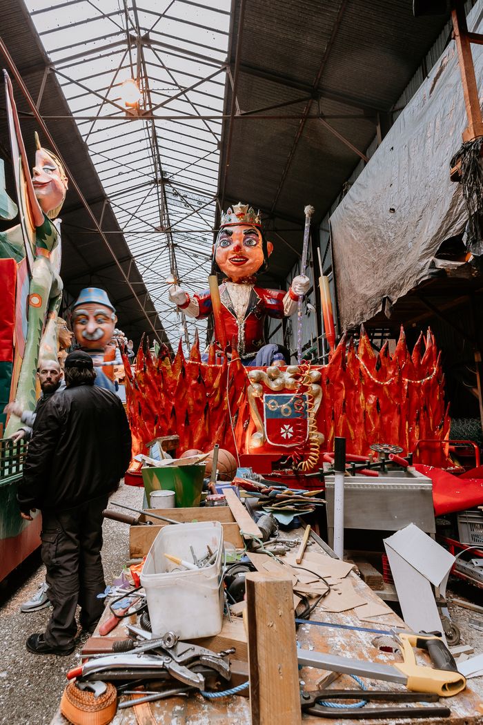 Visite commentée du hangar du Comité des fêtes de Chalon-sur Saône et découverte des chars de Carnaval, Hangar du Comité des foires et salons de Chalon-sur-Saône, Chalon-sur-Saône
