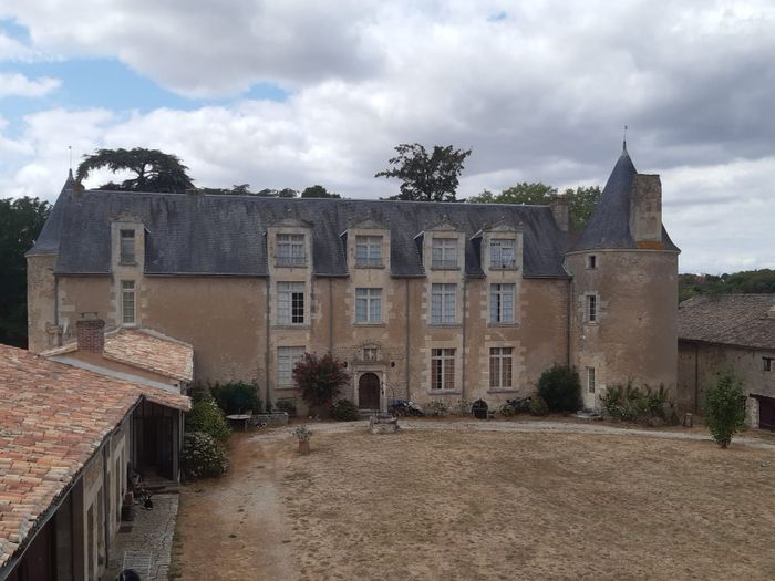 Visite commentée : le château de l&rsquo;Herbaudière et son cimetière familial, Château de l&rsquo;Herbaudière, Saivres