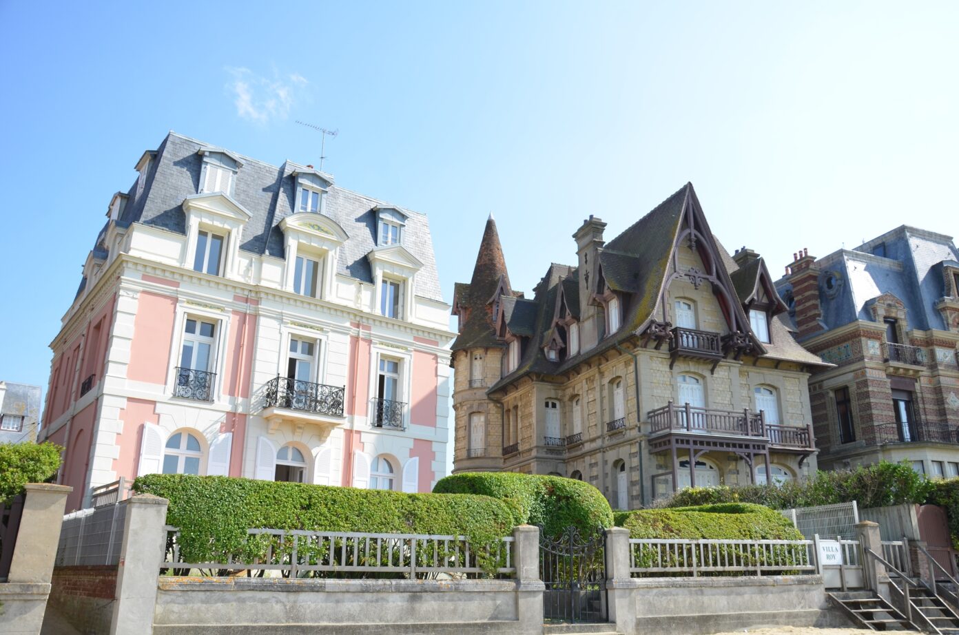 Visite commentée — Côté baigneurs Hôtel de Ville Trouville-sur-Mer