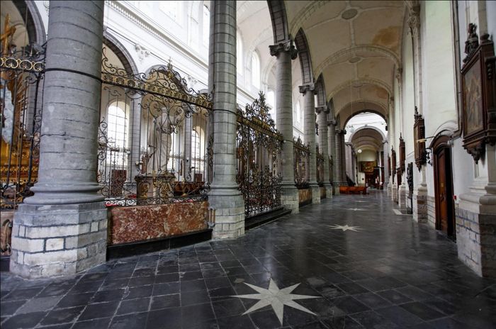 Visite de la collégiale Saint-Pierre de Douai, rue Saint-Christophe Douai, Douai