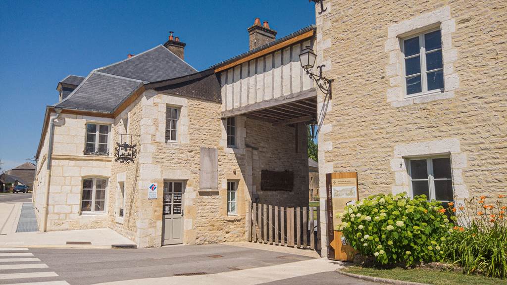 Visite de la muséographie du relais de poste Journées européennes du Patrimoine Launois-sur-Vence