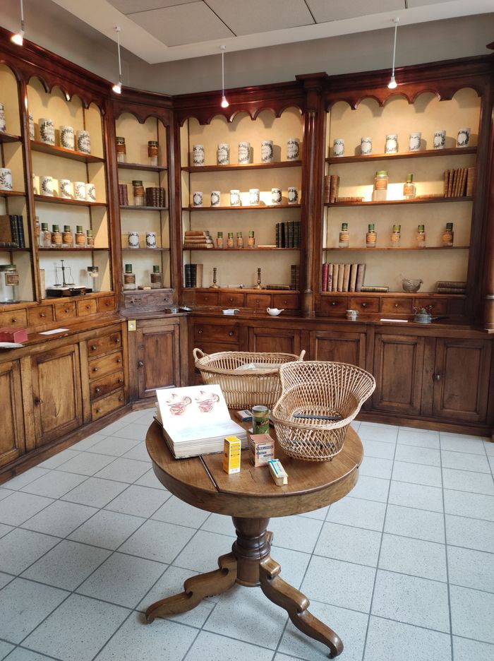 Visite de l’Apothicaire, Maison de retraite, Bourg-Argental