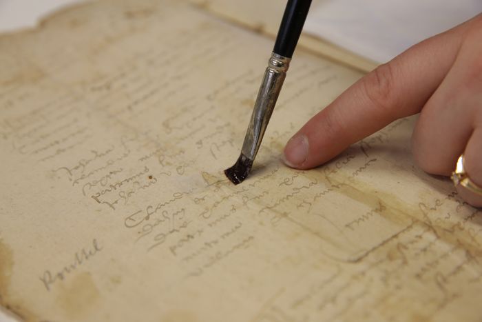 Visite de l&rsquo;atelier de reliure-restauration des Archives départementales du Doubs, Archives départementales du Doubs, Besançon