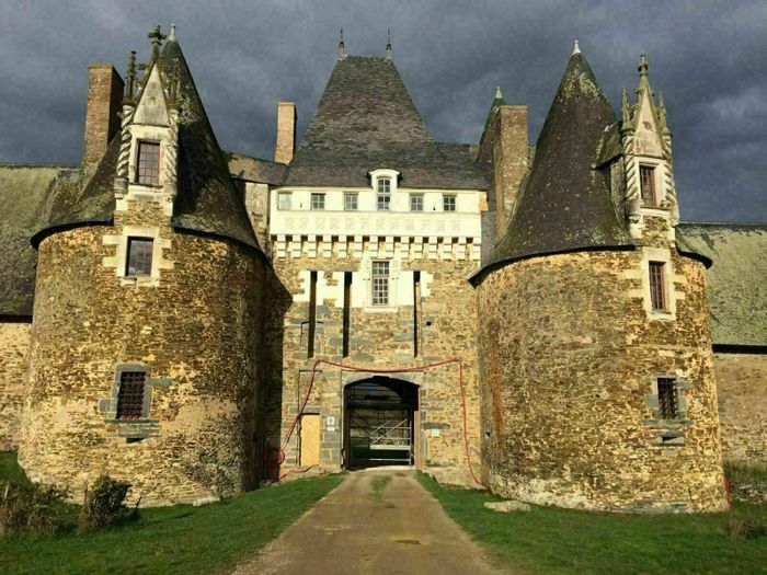Visite du château de la Motte Glain, Vieilles maisons françaises – VMF 44, Saint-Sulpice-des-Landes