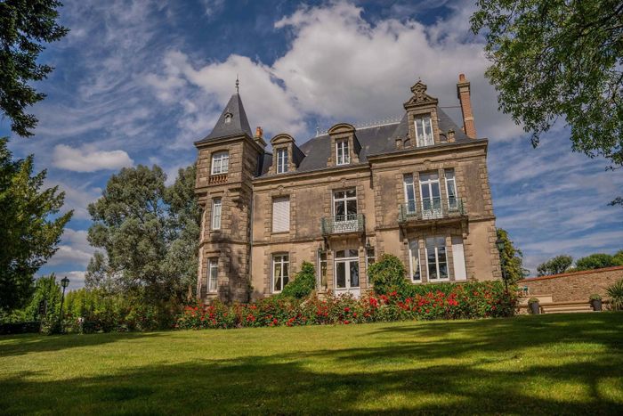 Visite du château des Tourelles, 18 rue de la Frérie, La Gaubretière