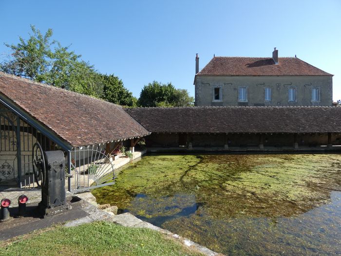 Visite du lavoir- abreuvoir Lavoir-abreuvoir de Carisey Carisey
