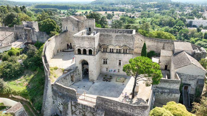 Visite éclair du château de Montélimar Château de Montélimar Montélimar