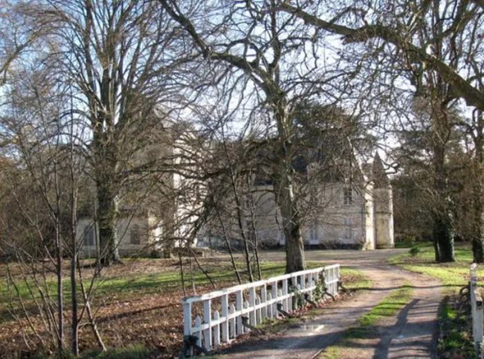 Visite extérieure du Château de Chaillou, Château de Châtillon-sur-Indre, Châtillon-sur-Indre