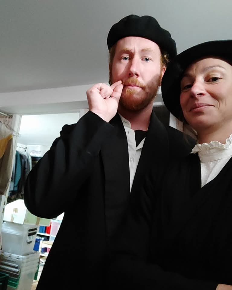 Visite guidée costumée par la causerie des patrimoines Office de Tourisme du Pays Foyen Sainte-Foy-la-Grande