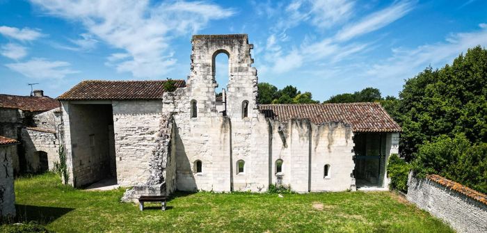 Visite guidée de l'Abbaye de La Frenade Abbaye de la Frenade Merpins