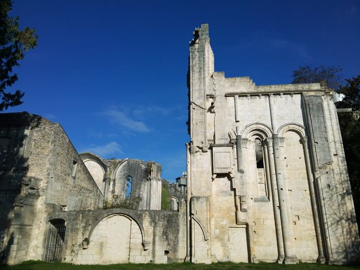 Visite guidée de l’Abbaye Notre-Dame de La Couronne, Abbaye Notre-Dame, Breuty
