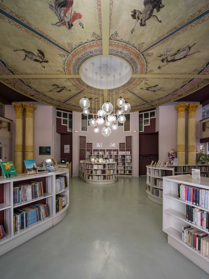 Visite guidée de l’ancien théâtre, Médiathèque – Cinéma Guigone de Salins, Salins-les-Bains