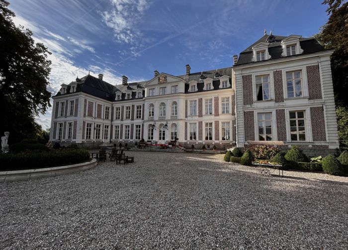 Visite guidée de toutes les pièces du château de Flers, Château de Flers, Flers