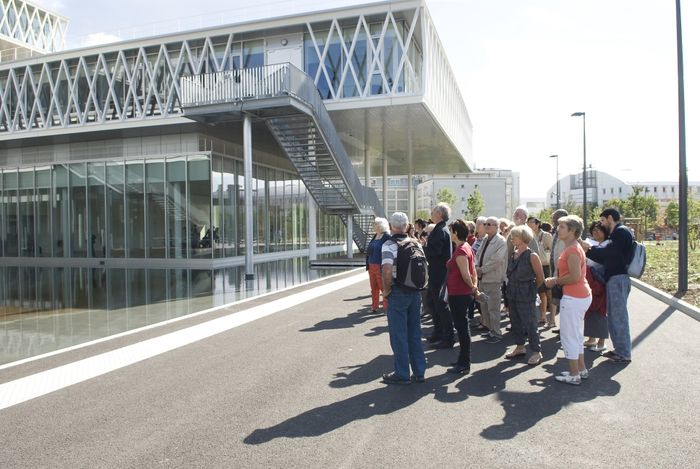 Visite guidée des Archives nationales en LSF, Archives nationales de France, Saint-Denis