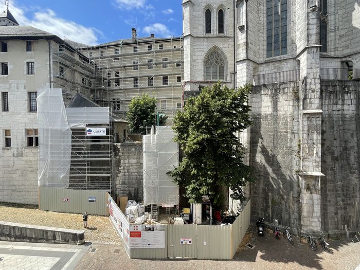 Visite guidée du chantier de rénovation de la Courette du Gouverneur, Château des Ducs de Savoie, Chambéry