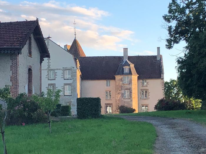 Visite guidée du château et de la ferme de Dumphlun, Château et ferme de Dumphlun, Billy-Chevannes