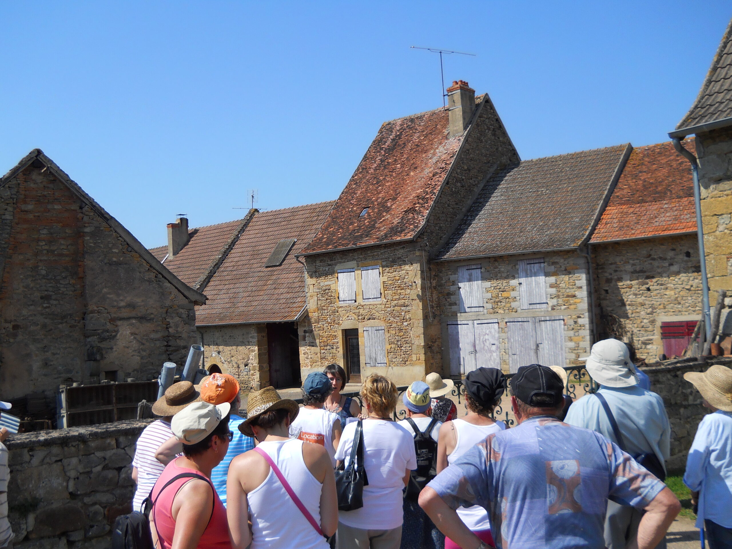 Visite guidée du Hameau de Mans à Dyo  Dyo