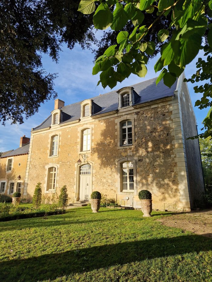 visite guidée du jardin et du presbytère, 8 rue des langottières Baugé en Anjou place du marché,