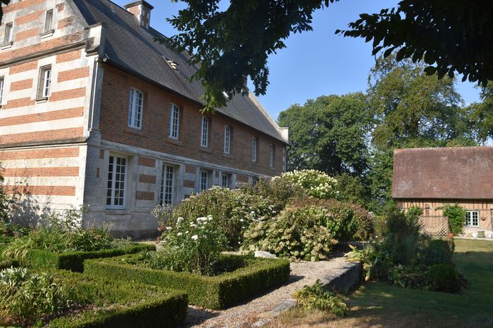 Visite guidée du manoir et du clos-masure, Manoir de la Chesnée, Port-Jérôme-sur-Seine