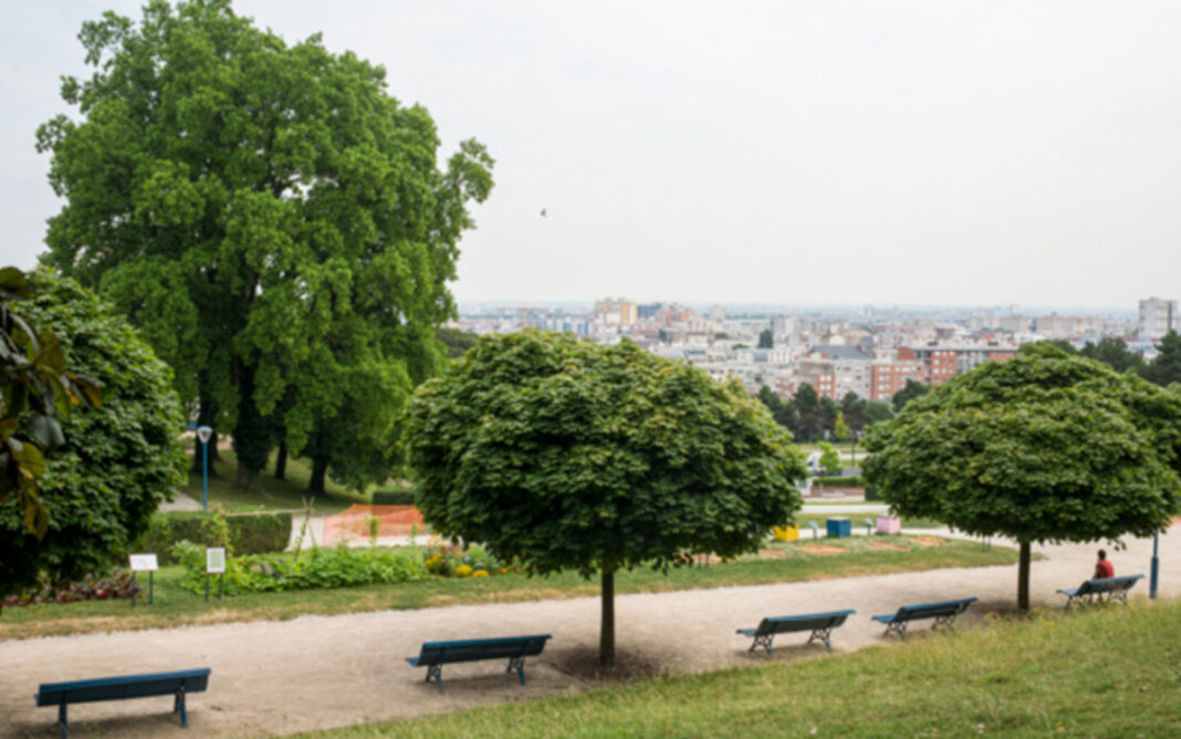Visite guidée du Parc de la Butte du Chapeau Rouge Parc de la Butte du Chapeau Rouge Paris