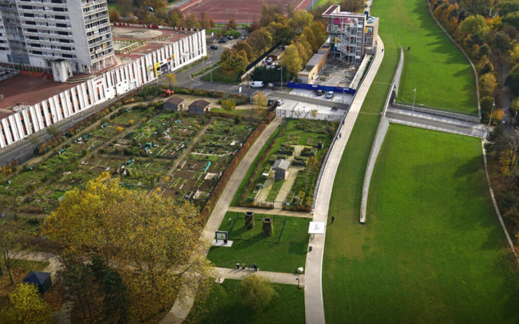 Visite guidée du parc Jean-Moulin-les-Guilands Cour Carrée – Parc Jean-Moulin-Les-Guilands Bagnolet