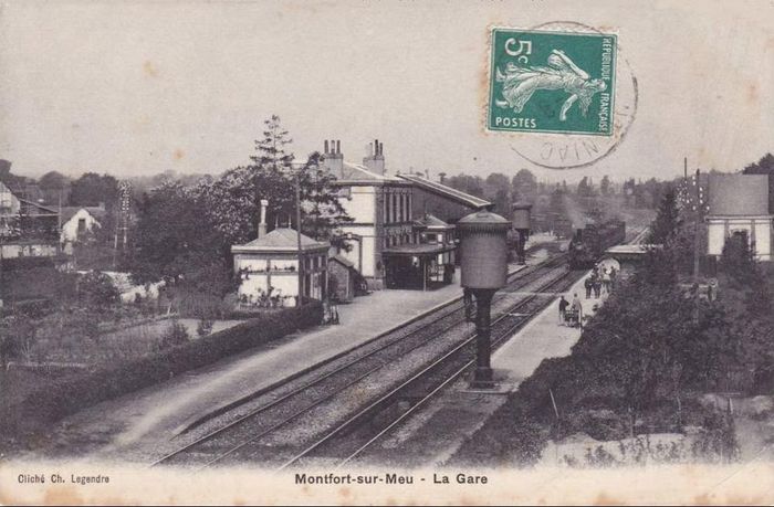 Visite guidée – Montfort dans les années 1950/1960, Kiosque info – Mail Renée Maurel, Montfort-sur-Meu