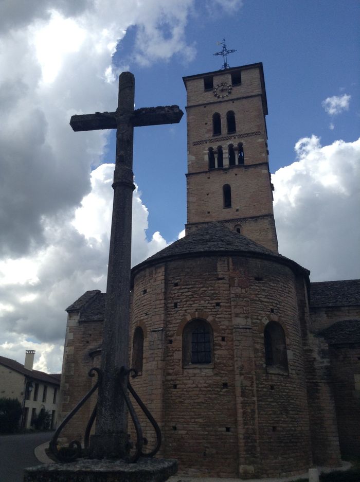 Visite guidée par la Pastorale du Tourisme de Tournus à la rencontre du culte des saints et des croix dans le village d&rsquo;Uchizy, Église Saint-Pierre, Uchizy