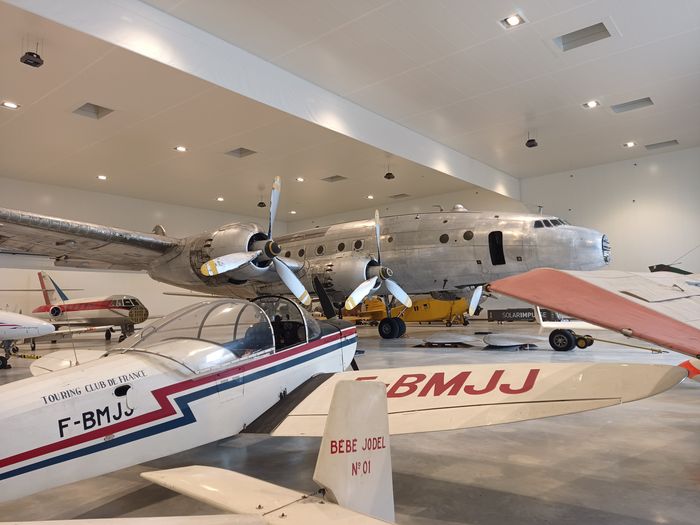 Visite guidée – Visite dans la Réserve Grands Formats Ateliers de restauration du musée de l'Air et de l'Espace Dugny