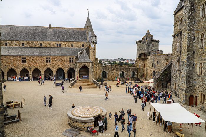 Visite libre de la cour du château, Château des barons – Musée d&rsquo;histoire de Vitré, Vitré