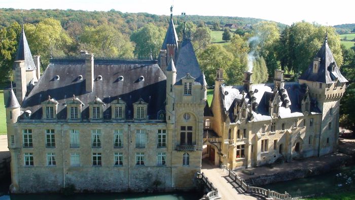 Visite libre de la cuisine du château, ses extérieurs, le parc et les écuries de Prye, Château de Prye, Imphy