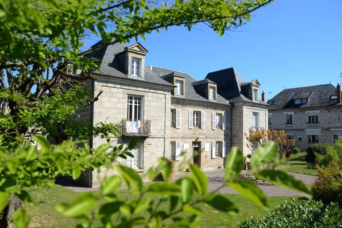 Visite libre de l’exposition permanente du musée Michelet, Centre d’études et Musée Edmond Michelet, Brive-la-Gaillarde