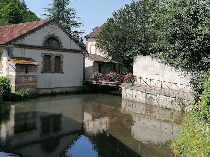 Visite libre du lavoir de Saint-Julien-du-Sault, Lavoir de Saint-Julien-du-Sault, Saint-Julien-du-Sault
