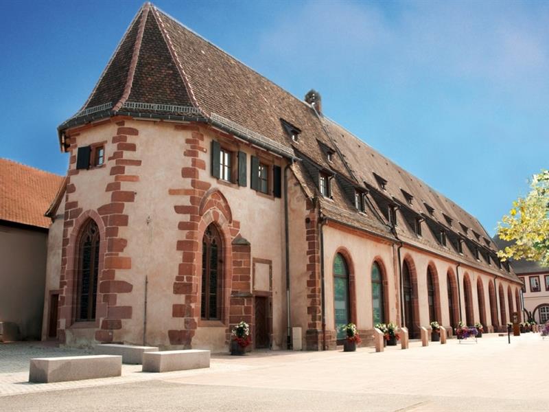 Visite libre du Musée du Pays de Hanau et de l’exposition Costumes et Images d’Alsace, Se vêtir en Pays de Hanau Bouxwiller