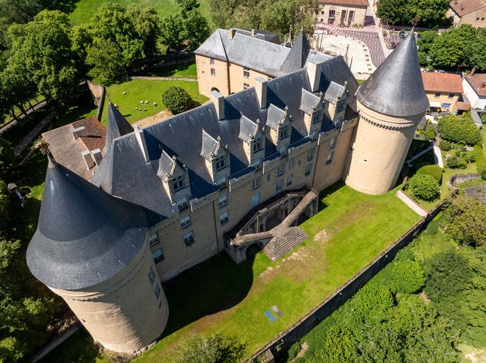 Visite Libre - Le château de Rochechouart : un Patrimoine architectural réinventé. Musée d'art contemporain de la Haute-Vienne - Château de Rochechouart Rochechouart
