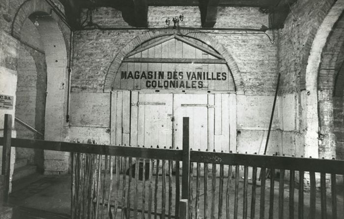 Visite patrimoine et histoire coloniale autour de l&rsquo;entrepôt Lainé et de l&rsquo;exposition « Blackground : murmures des mornes », CAPC – musée d&rsquo;art contemporain, Bordeaux