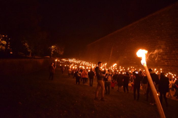 Visite théâtralisée aux flambeaux dans les remparts, Musée des émaux et faïences, Longwy